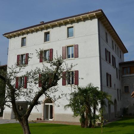 Palazzo Oltre Leilighet Arco Eksteriør bilde