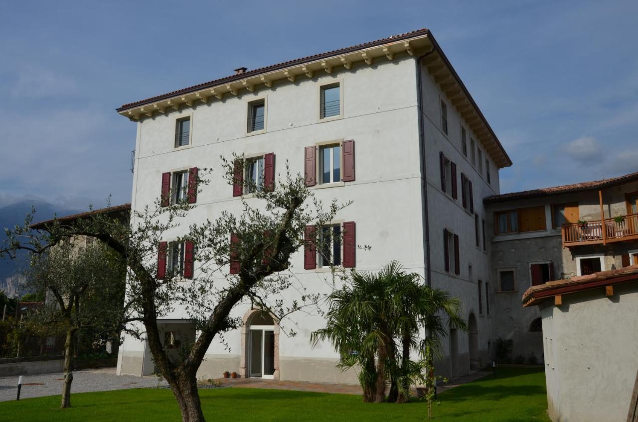 Palazzo Oltre Leilighet Arco Eksteriør bilde